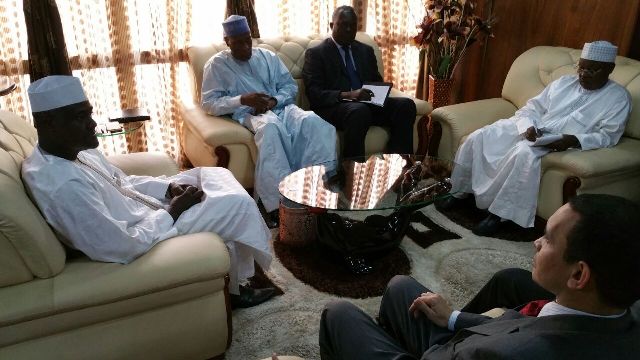 Viceministro Reinaldo Bolívar junto a altas autoridades del Chad