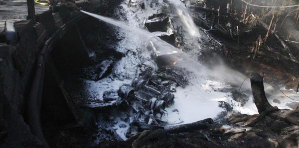 El camión se incendió por causas que aún no han sido aclaradas cuando había más de 100 personas a su alrededor y explotó matando en el acto a 43 de ellas