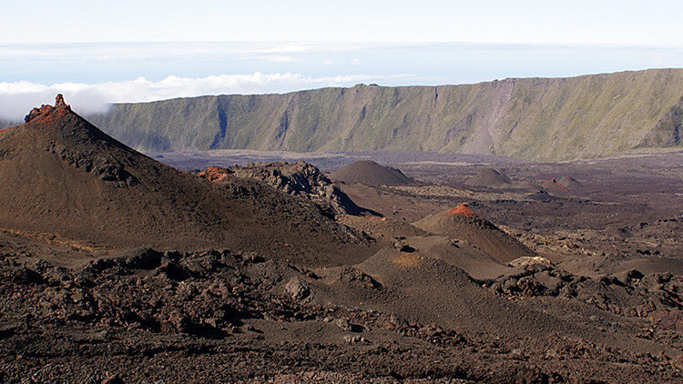 El cráter de Rivals en la isla Réunion: Los geólogos creen que el mismo aspecto podía tener Gondwana antes de desintegrarse