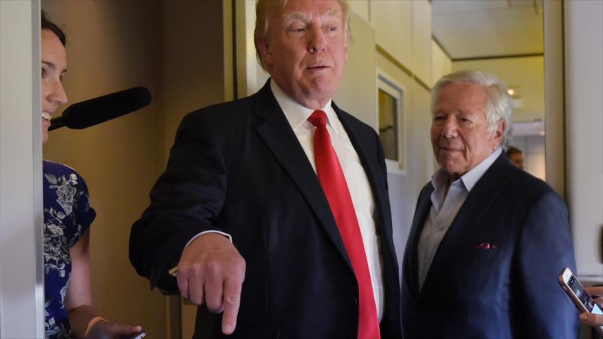 Trump cuentan con el respaldo del 37 % de los encuestados, frente a un 58 % de quienes no lo apoyan