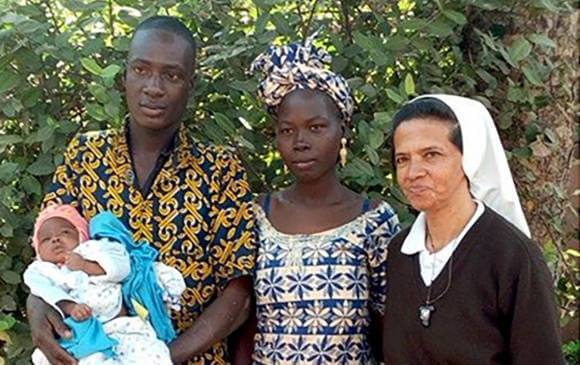 En el extremo derecho apreciamos a Gloria Cecilia Narváez Argoty