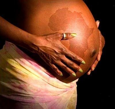 Las mujeres de África subsahariana padecen la mayor tasa de mortalidad materna en el mundo.