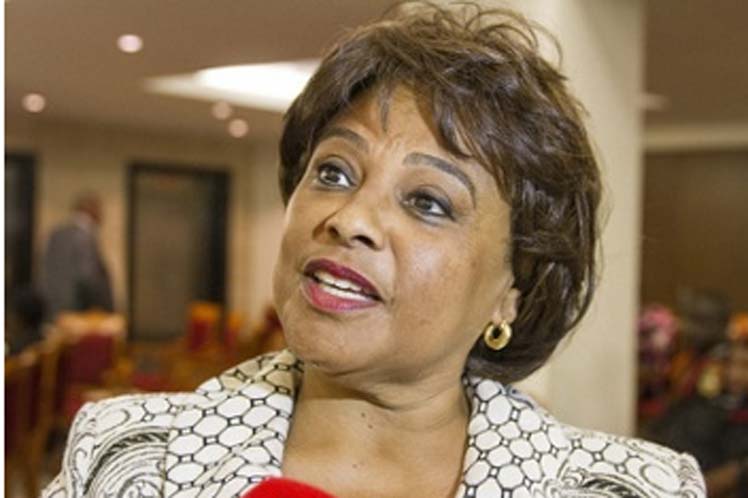 Ministra angoleña de Cultura, Carolina Cerqueira