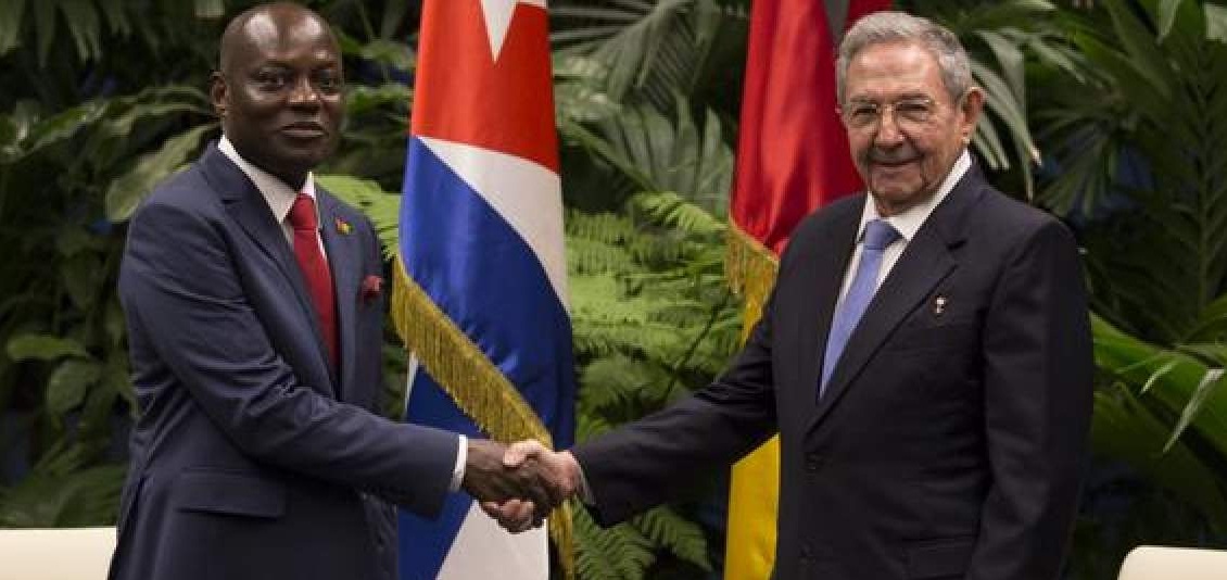 Raul Castro y el Presidente de Guinnea Bisau