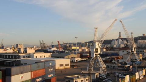 Gabón y China grandes socios comerciales