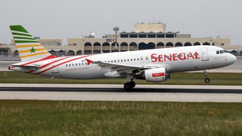 Primer avión Air Senegal SA