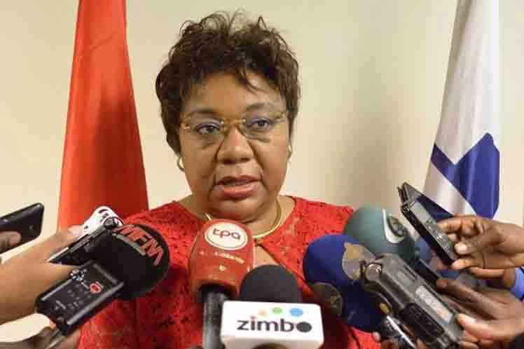  Portavoz de la CNE de Angola, Julia Ferreira