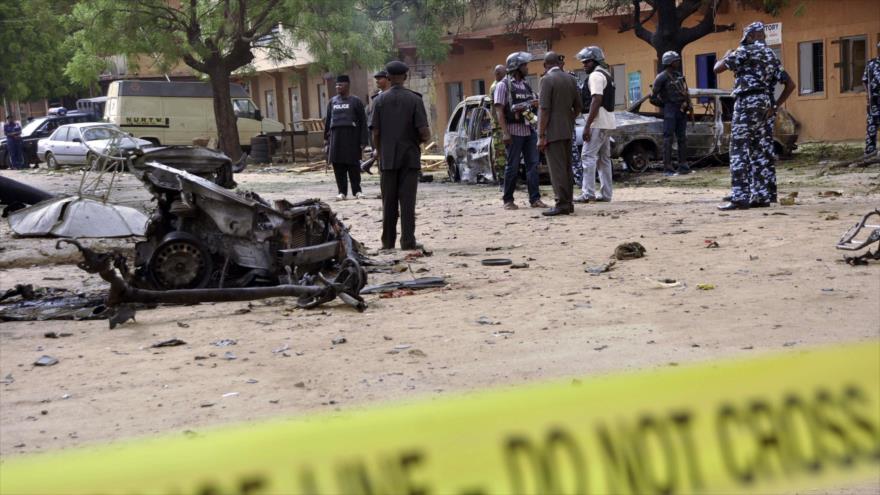 Destrucción causada tras un atentado terrorista en la ciudad nigeriana de Maiduguri