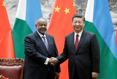  Presidente chino xi jinping con el presidente de djibouti  Ismail Omar guelleh