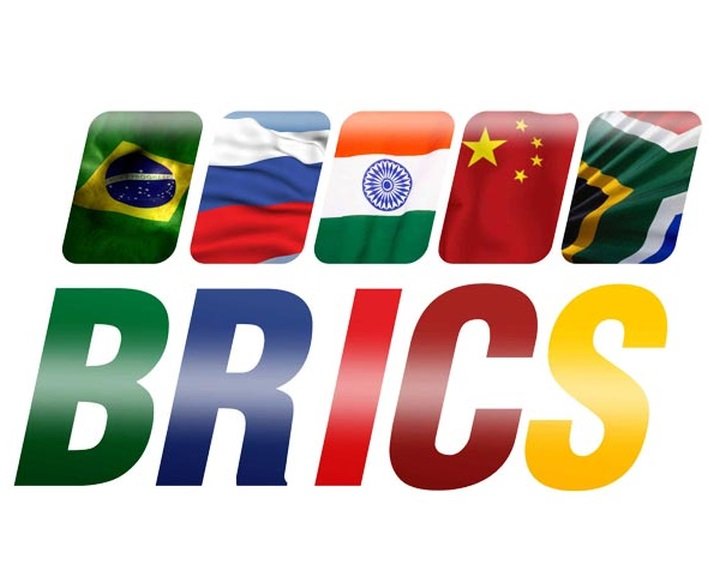 En 2010 Sudáfrica fue admitida por los líderes del BRIC con lo que se añadió la letra S a la agrupación original