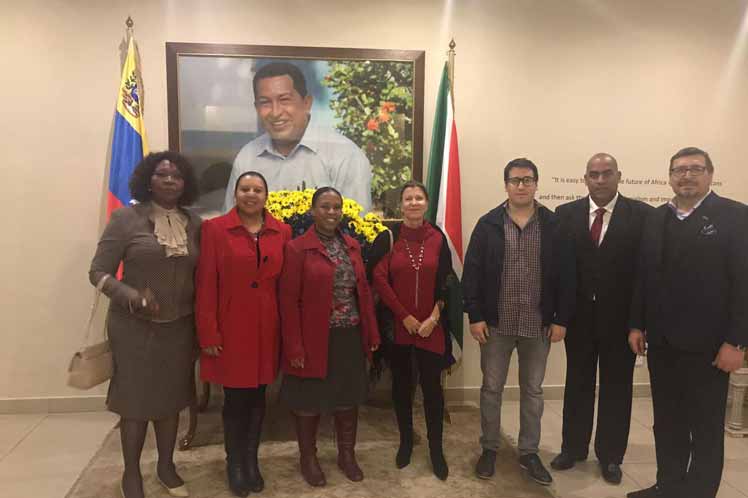 Homenaje a Chávez en Sudáfrica