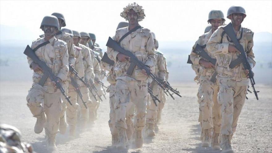 Las fuerzas de los Emiratos Árabes Unidos (EAU) concluyen un entrenamiento para combatir en Yemen