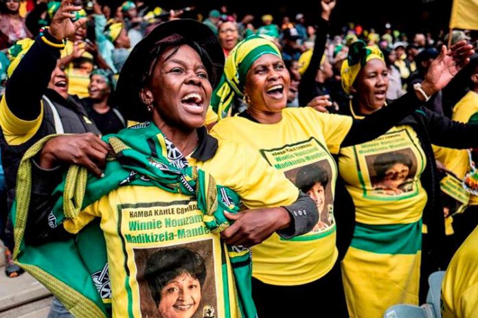 Homenaje público a Winnie Mandela