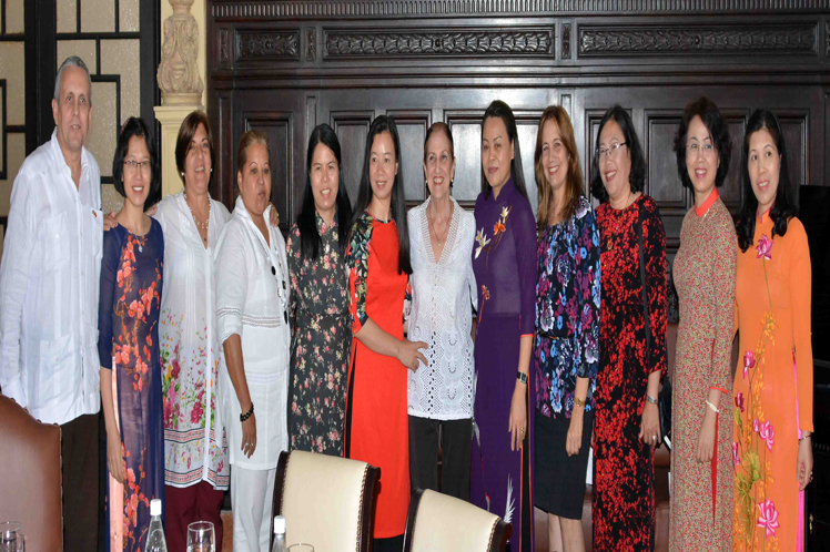 Cuba Vietnam. Empoderamiento de las muejeres