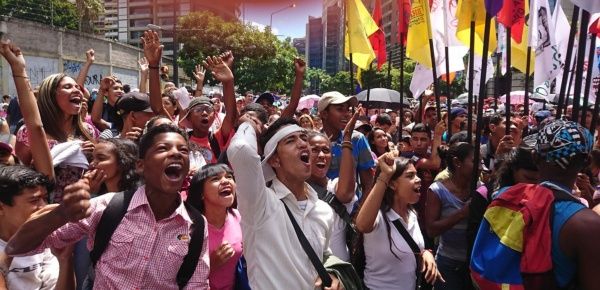 Marchan en Venezuela contra el imperialismo