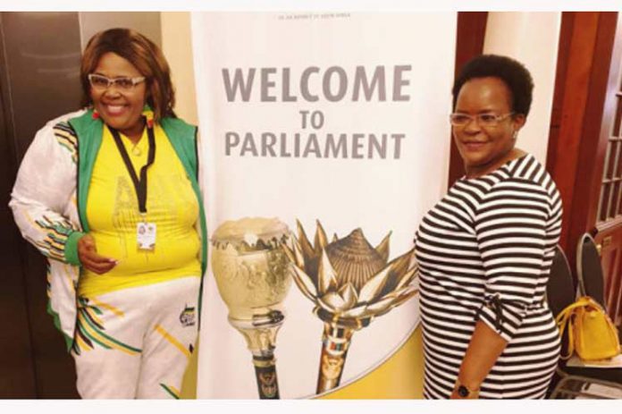 Pemmy Majodina y DorisDlakude