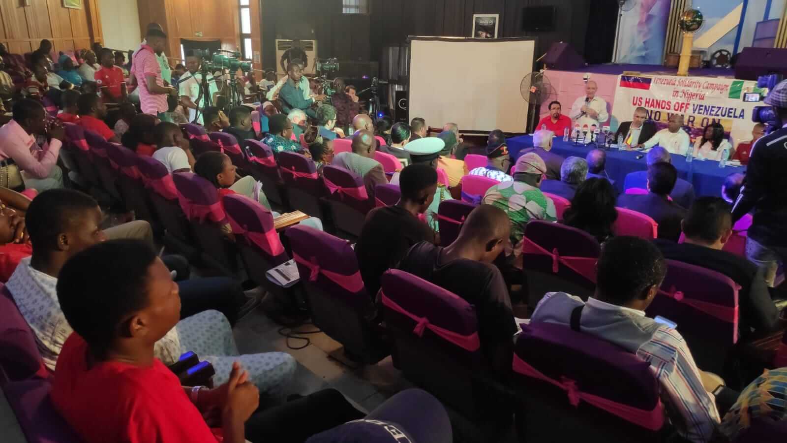 Acto en solidaridad en apoyo a Venezuela desde Nigeria