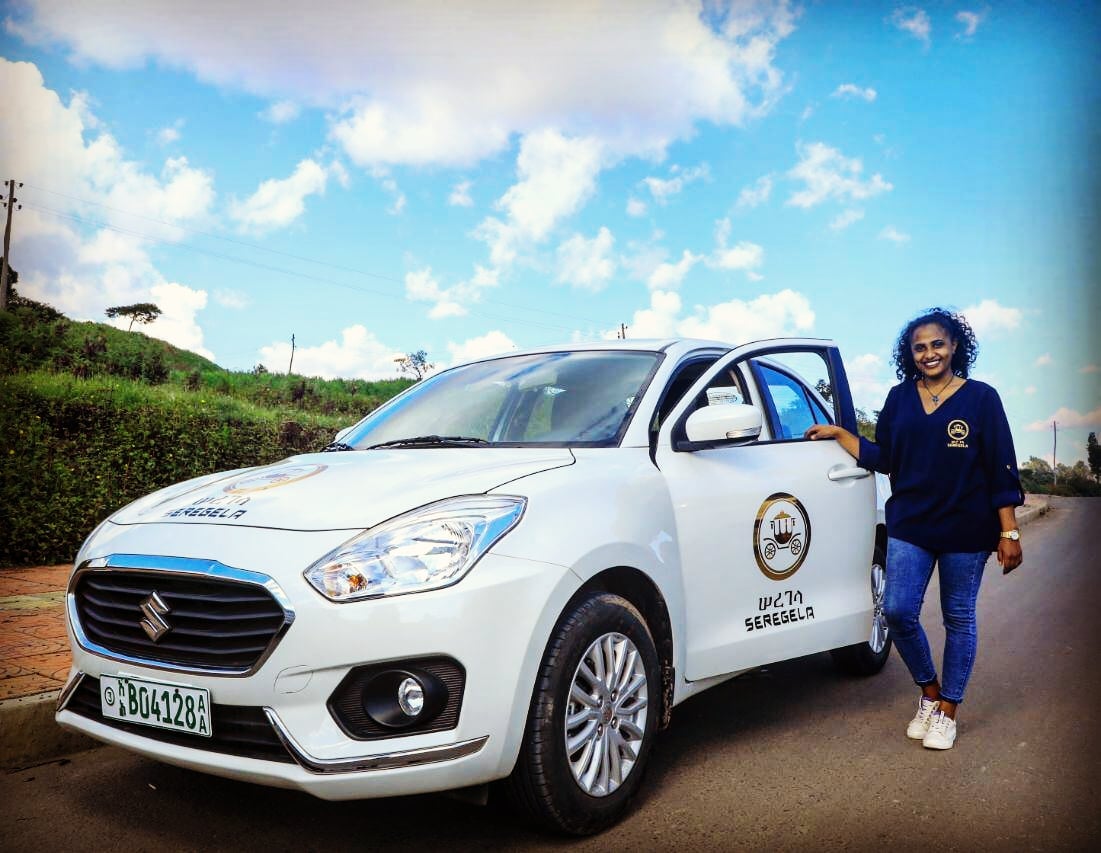 Seregela es una empresa de transporte que brinda servicios de taxi eficientes por parte de mujeres conductoras a clientes corporativos e individuales en Addis Abeba, Etiopía - 