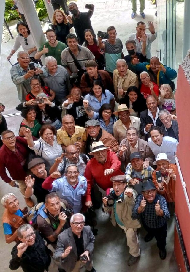 El pueblo alegre