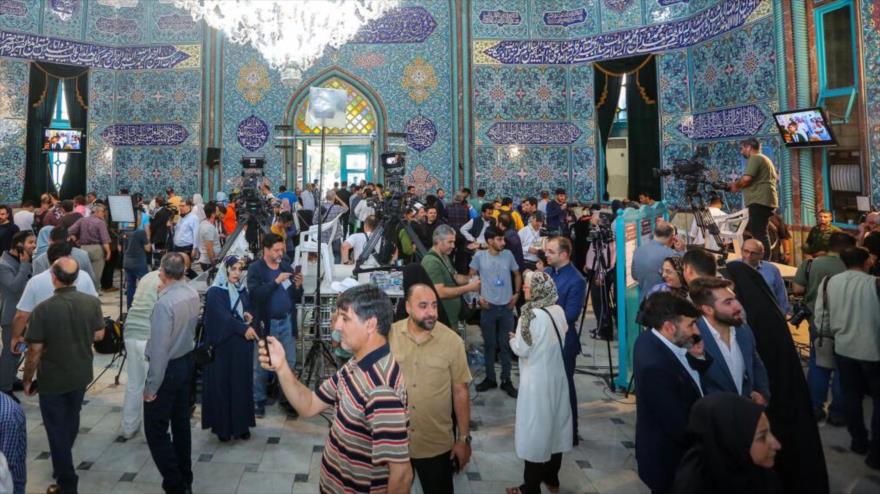 largas colas en las elecciones de Irán