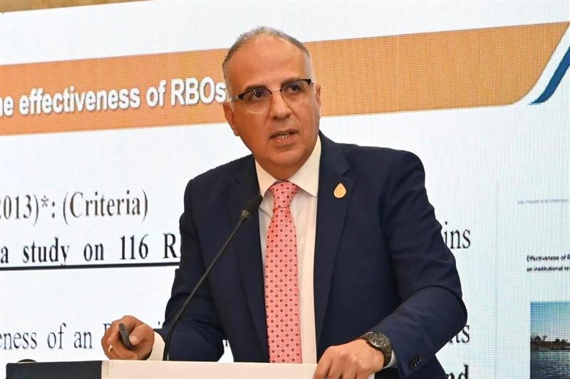 El ministro egipcio de Recursos Híeres y Riego Hani Sewilam habla durante la 7a Semana del Agua de El Cairo el 14 de octubre de 2024. Foto del Gabinete egipcio