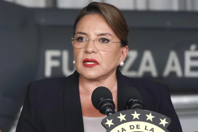 La mandataria hondureña solicitó el respaldo consciente y pacífico de los hondureños para defender el orden constitucional del país. Foto: EFE