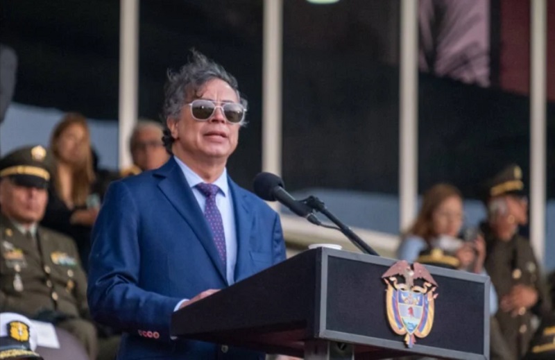 El presidente colombiano llamó a rehacer el pacto de convivencia con Washington, defendió la soberanía sobre los recursos naturales y convocó a un diálogo regional por la paz y la unión latinoamericana. 