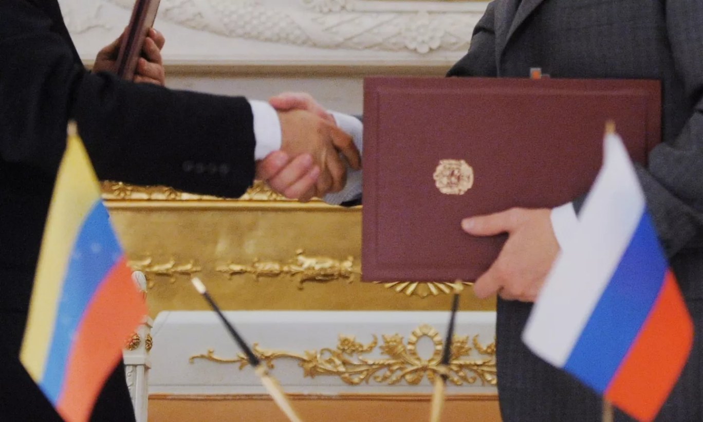 Banderas de Venezuela y Rusia - Sputnik Mundo, 1920, 18.04.2022. © Sputnik / Alexey Druzhinin - 