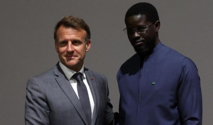 Francia se retira de sus ultimas bases que incluyen también África Occidental y Central.