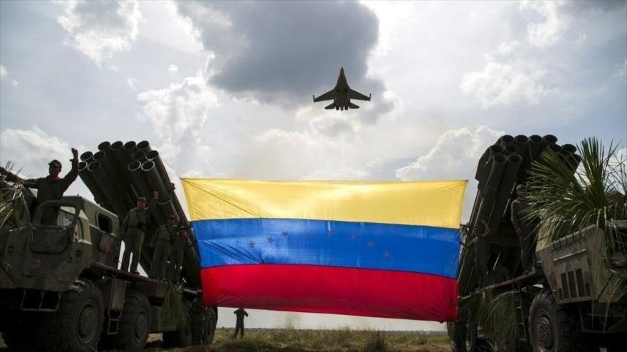 Fuerzas Armadas venezolanas en una maniobra militar