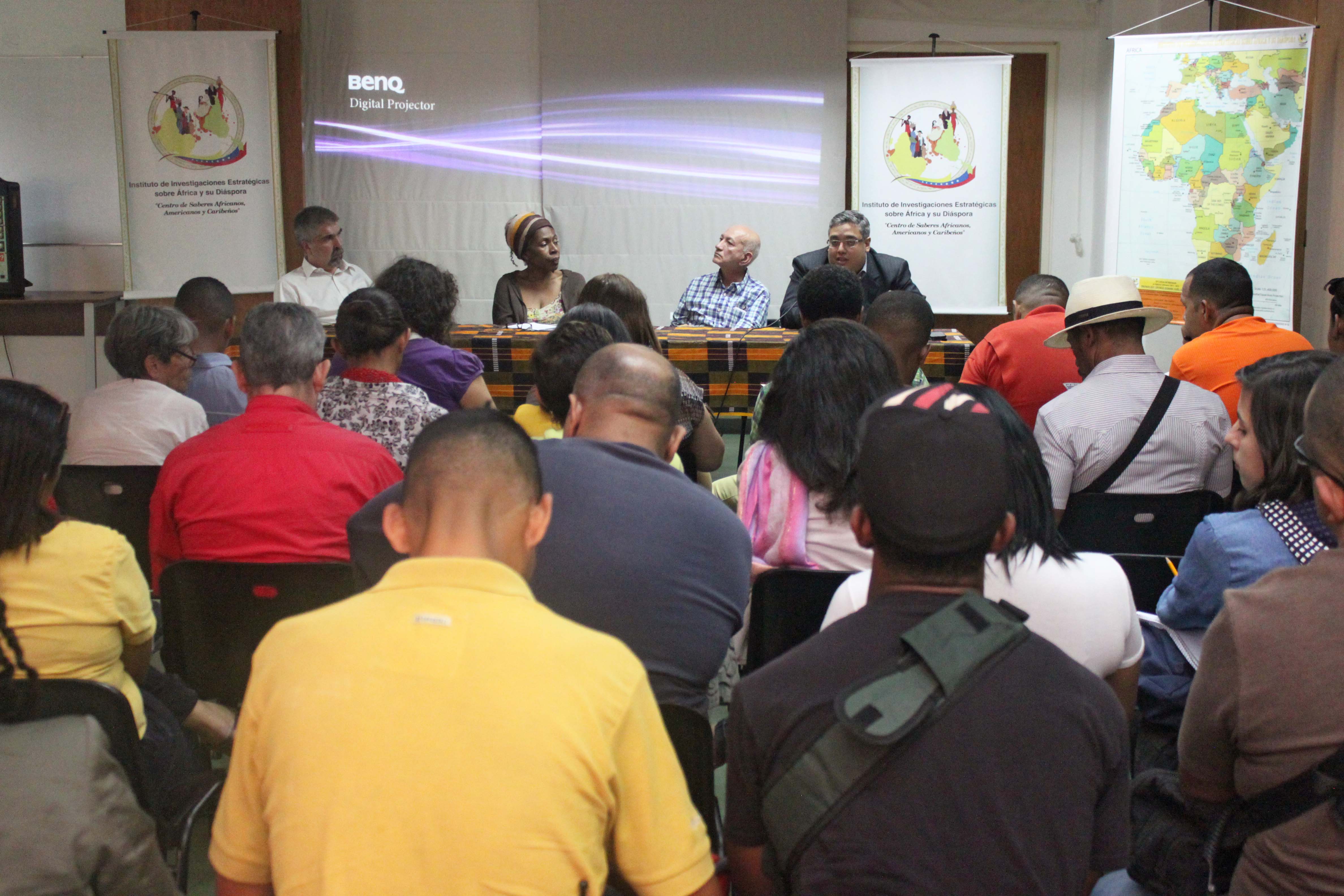 El inicio de la exitosa jornada sobre África