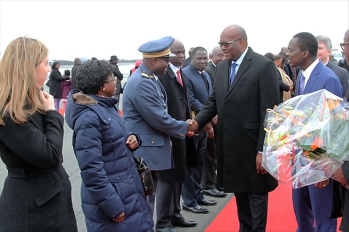 El Presidente de Burkina Faso, Excmo Roch Marc Cristiano Kabore en su llegada a Berlín