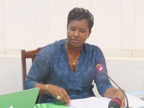 La Ministra Josiane Njimbere