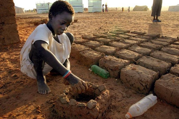La esclavitud ha adoptado nuevas formas como trabajos forzados explotación sexual y tráfico de personas. Foto Archivo