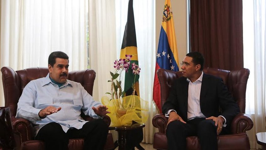 Maduro con el Primer Ministro de Jamaica