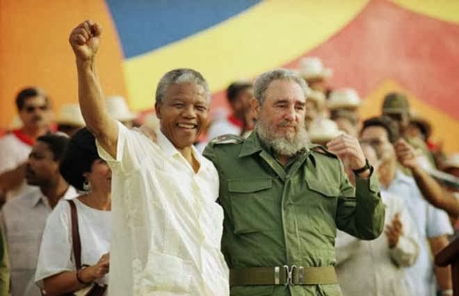 Nelson Mandela y Fidel Castro Ruz