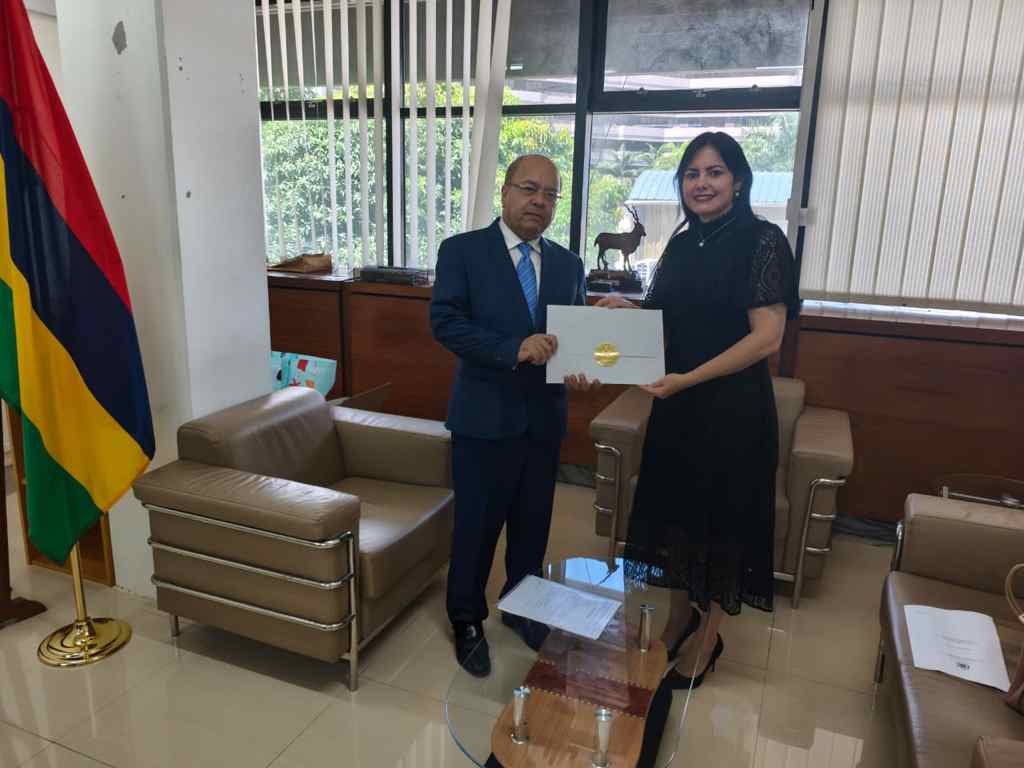 Presidente Mauricio recibe Cartas Credenciales de Embajadora de Cuba