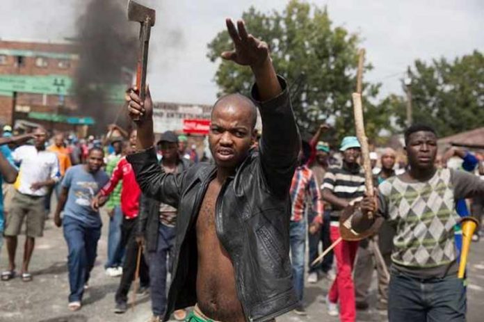 Un rebrote de violencia con perfil xenófobo se ha reportado en Sudáfrica