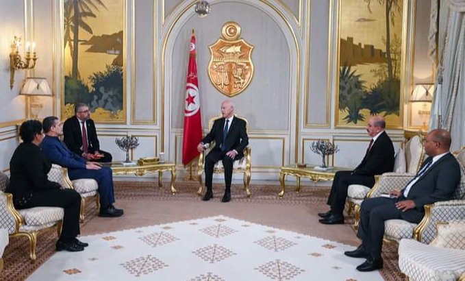 2- Presentación de cartas credenciales Embajador Reinaldo Bolívar al Presidente de Túnez Kais Saied