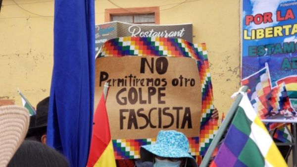 Una vez más el pueblo boliviano se moviliza para defender su democracia, recuperada tras la victoria en las urnas en octubre de 2020