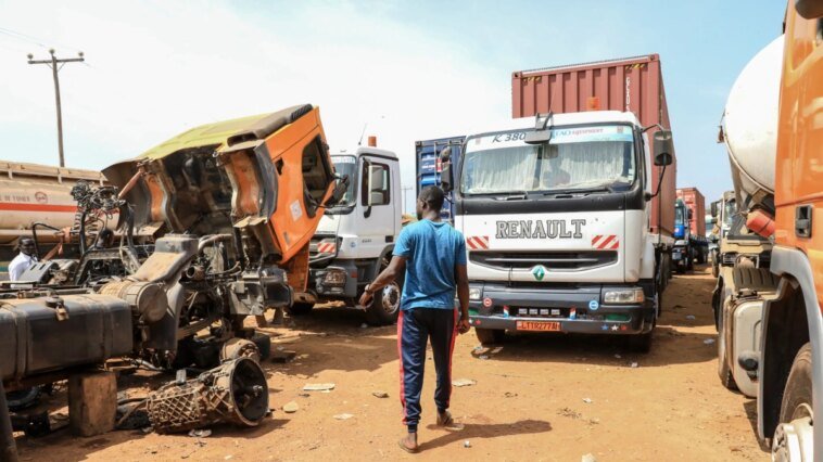 Camioneros de Camerun y Chad protestan