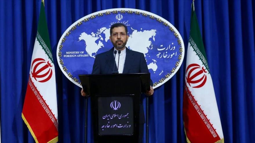 Canciller de Irán Said Jatibzade en rueda de prensa Teherán