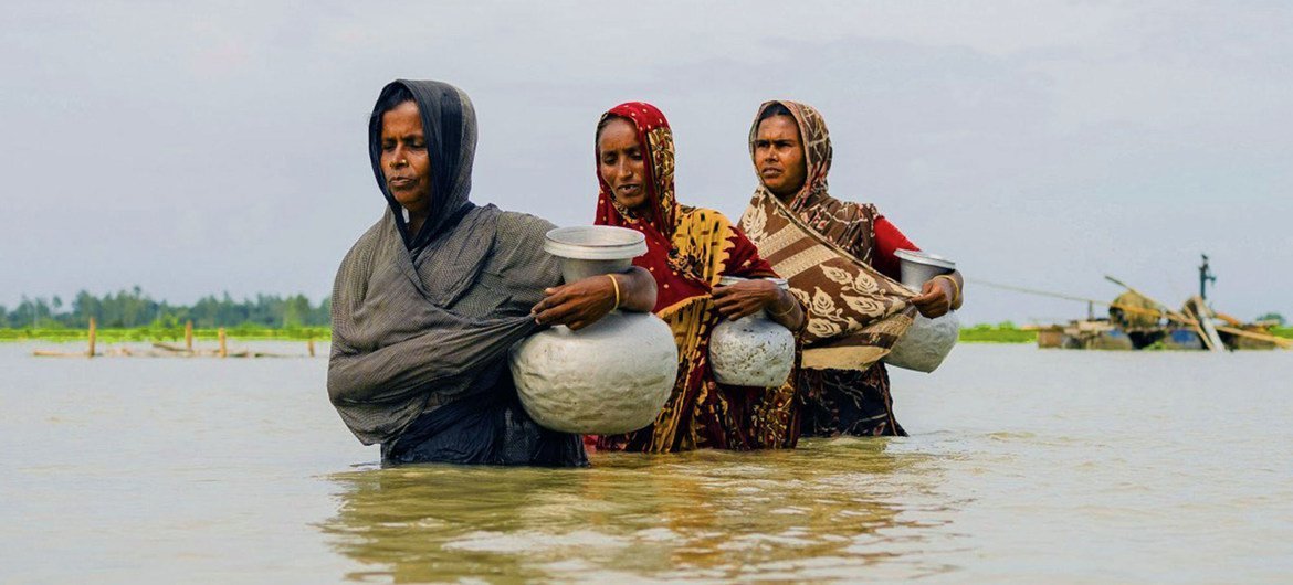 Millones de personas en Bangladesh se han visto afectadas por impactos climáticos como las inundaciones. - 
