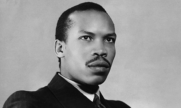 Seretze Khama rey de la victoria