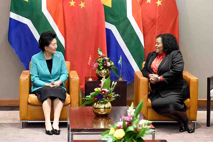 Ministras en el evento